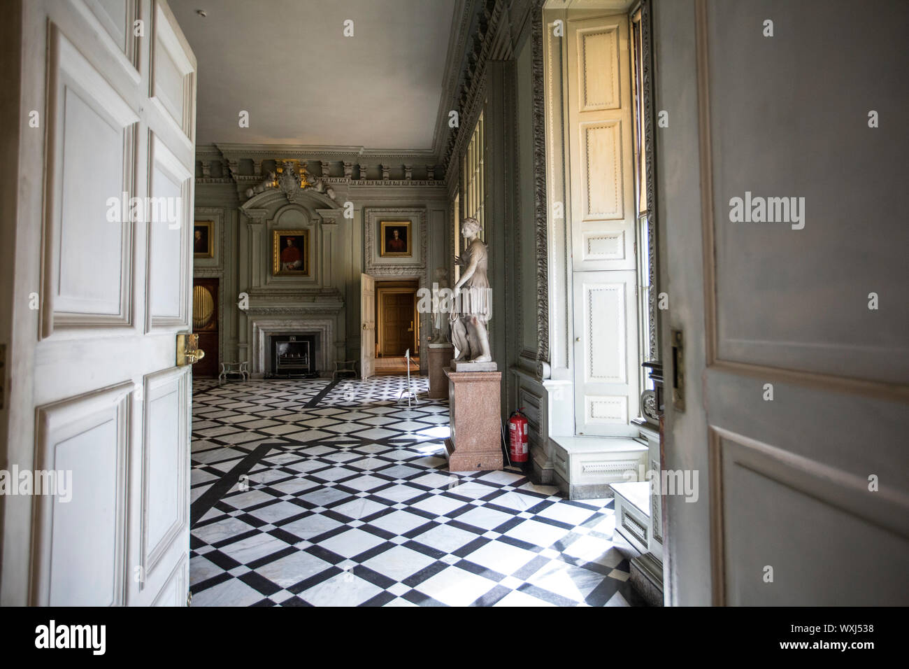 Petworth House, West Sussex, Angleterre, 17e siècle, maison classé Grade I, reconstruit en 1688 par Charles Seymour, 6 Duc de Somerset, England UK Banque D'Images