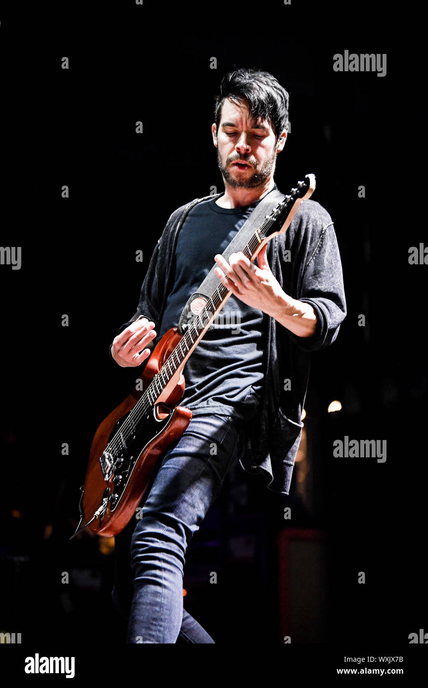 16 septembre 2019, Irvine, CA, États-Unis : Pete Loeffler, chant avec W111 fonctionne à l'Amphithéâtre en cinq points à Irvine Ca. le 16 septembre, 2016 (Crédit Image : © Dave Safley/Zuma sur le fil) Banque D'Images