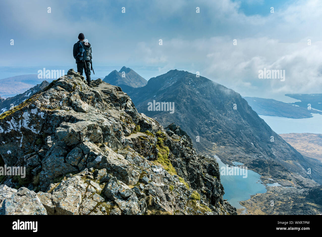 Les Cuillin Ridge Sud sur le Loch' a'Ghrunnda Coco, depuis le sommet de Sgurr Alasdair dans les montagnes Cuillin, Isle of Skye, Scotland, UK Banque D'Images