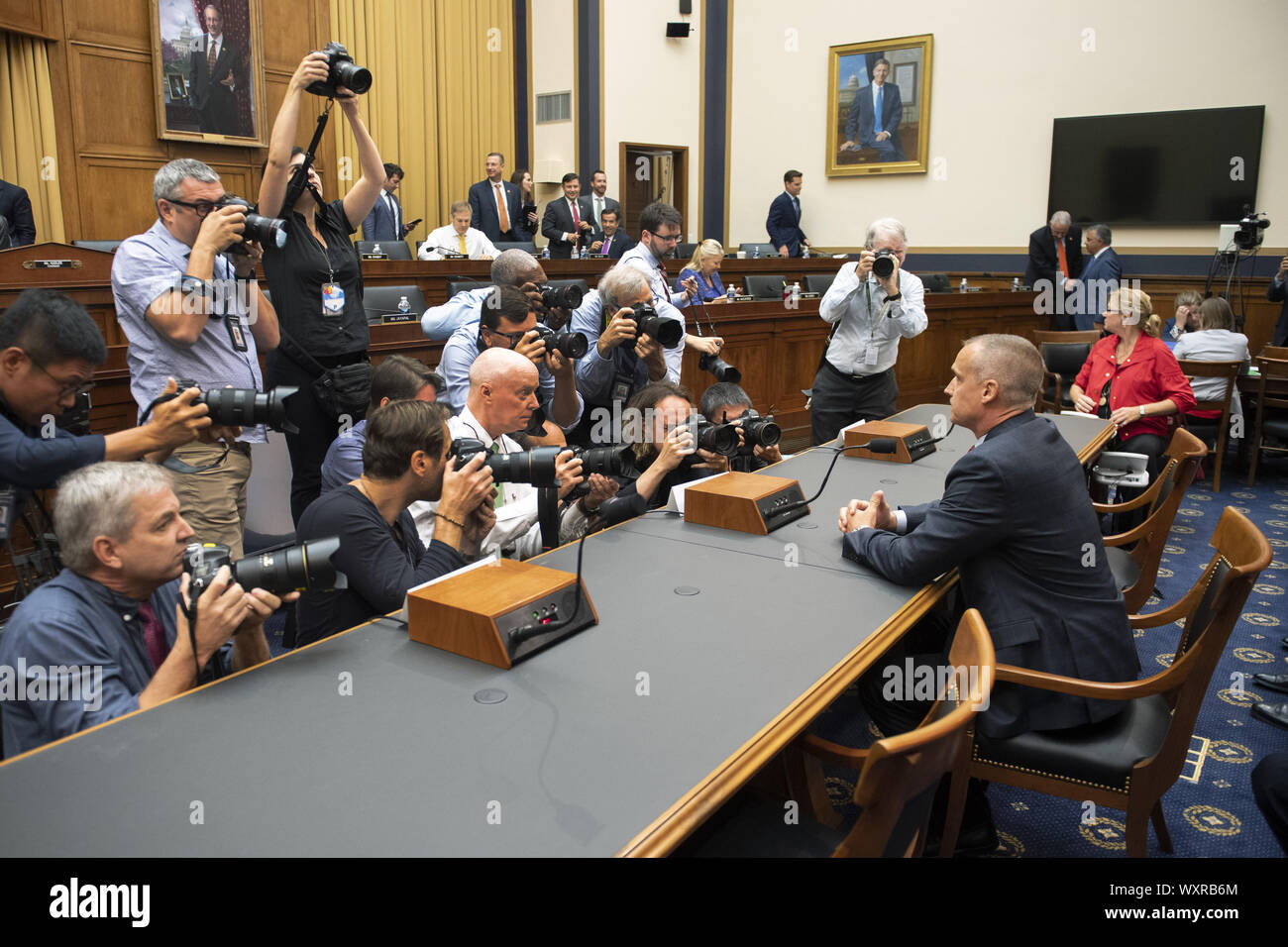 Washington, DC, USA. 17Th Sep 2019. Corey Lewandowski, ancien directeur de campagne pour la campagne présidentielle de 2016, Donald Trump, arrive à témoigner lors d'une audience de comité judiciaire de la Chambre sur l'élection présidentielle l'obstruction de la justice et de l'abus de pouvoir, sur la colline du Capitole à Washington, DC le Mardi, Septembre 17, 2019. Photo par Kevin Dietsch/UPI UPI : Crédit/Alamy Live News Banque D'Images