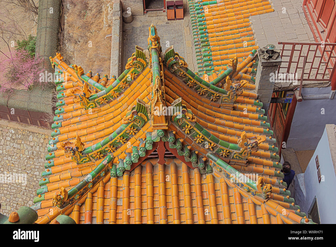 Artwork sur les toits des bâtiments bas de la Tenture Temple près de Datong Banque D'Images