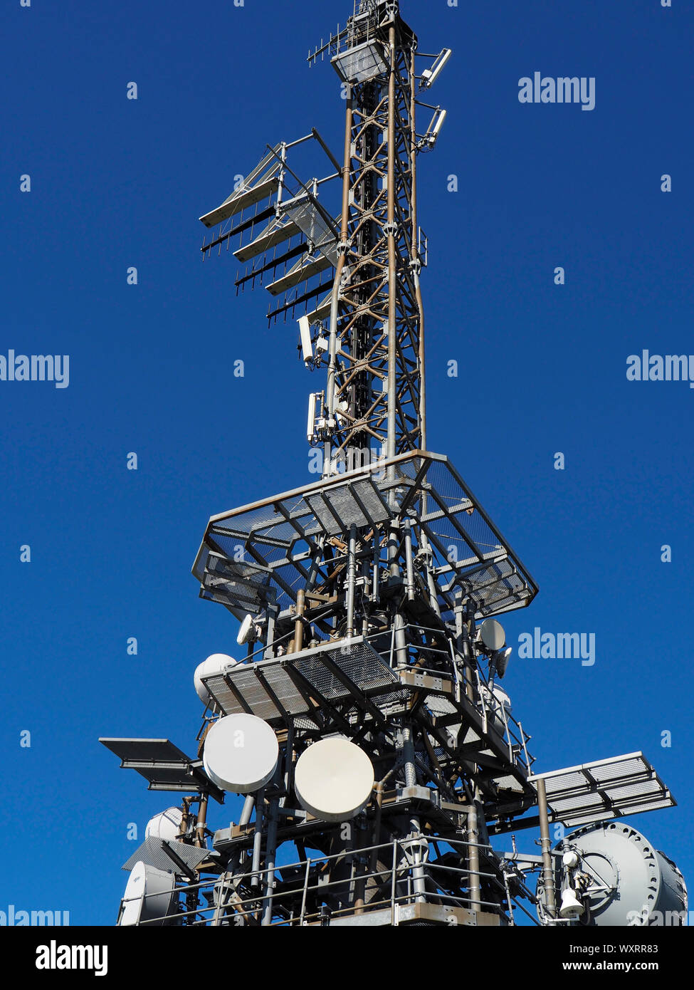 Sendeantenne auf dem hohen Kasten Alpstein im der Alpen Appenzeller Banque D'Images