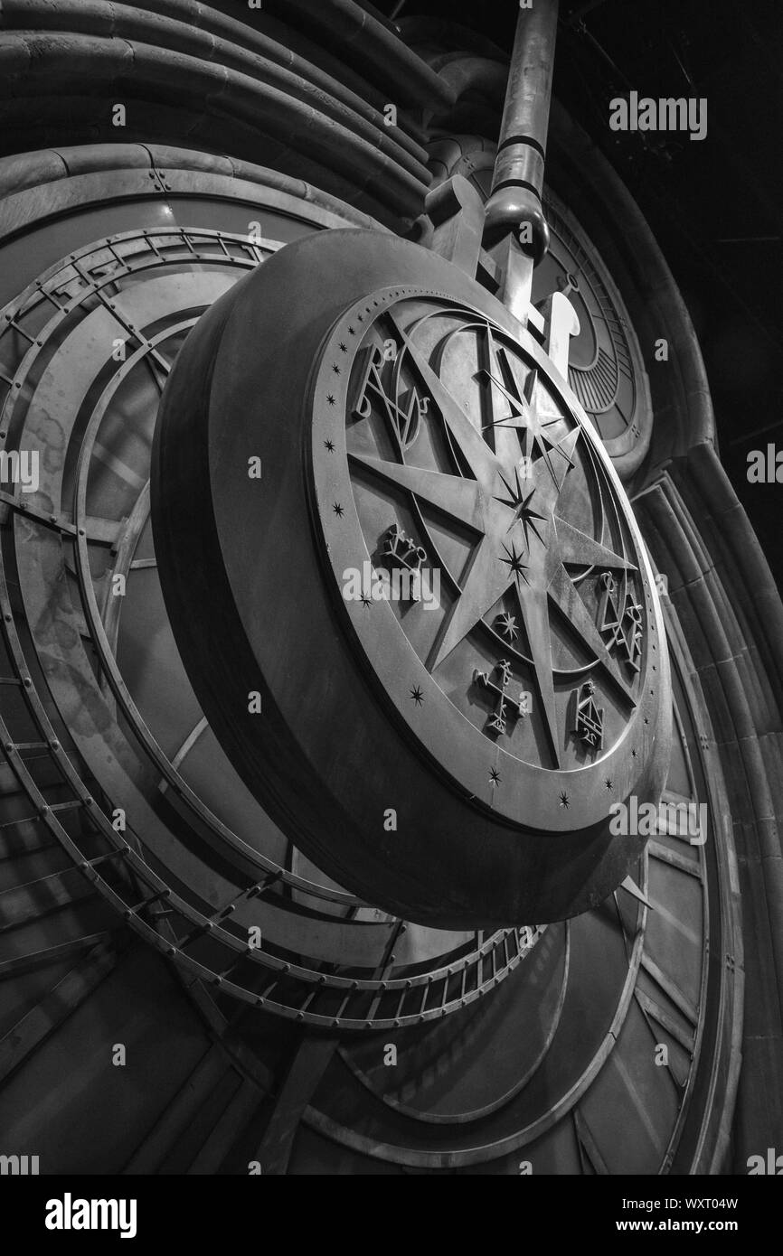 Horloge à pendule de Poudlard Harry Potter à Londres Studios Photo Stock -  Alamy