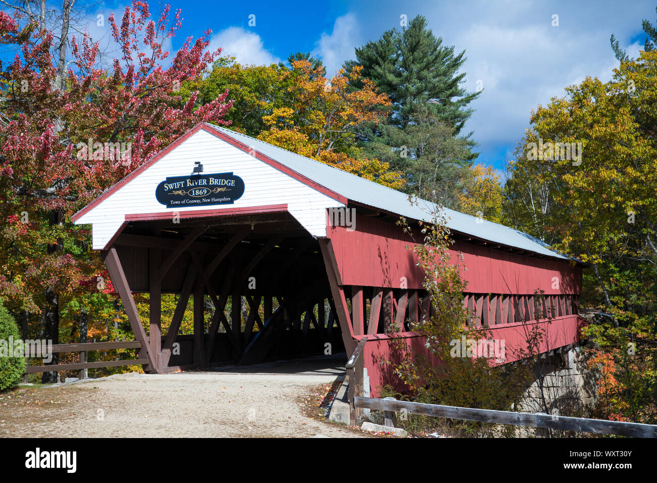 Pont de la rivière Swift 19e siècle construit un pont couvert au Conway, New Hampshire, USA Banque D'Images