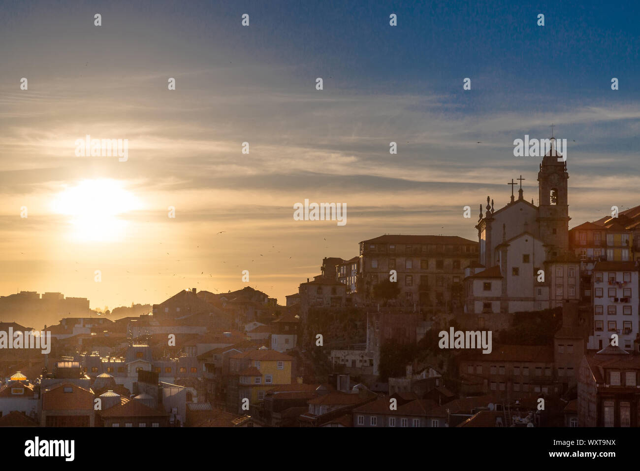 Belle et colorée des rues près de Porto Rio Douro Banque D'Images