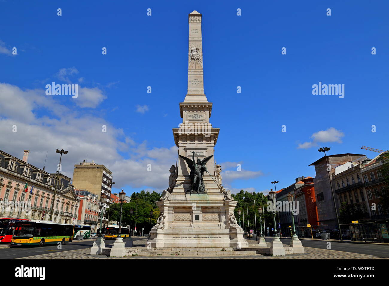 Monument aux restaurateurs (Monumento dos Restauradores) à la place de la restauration à Lisbonne, Portugal Banque D'Images