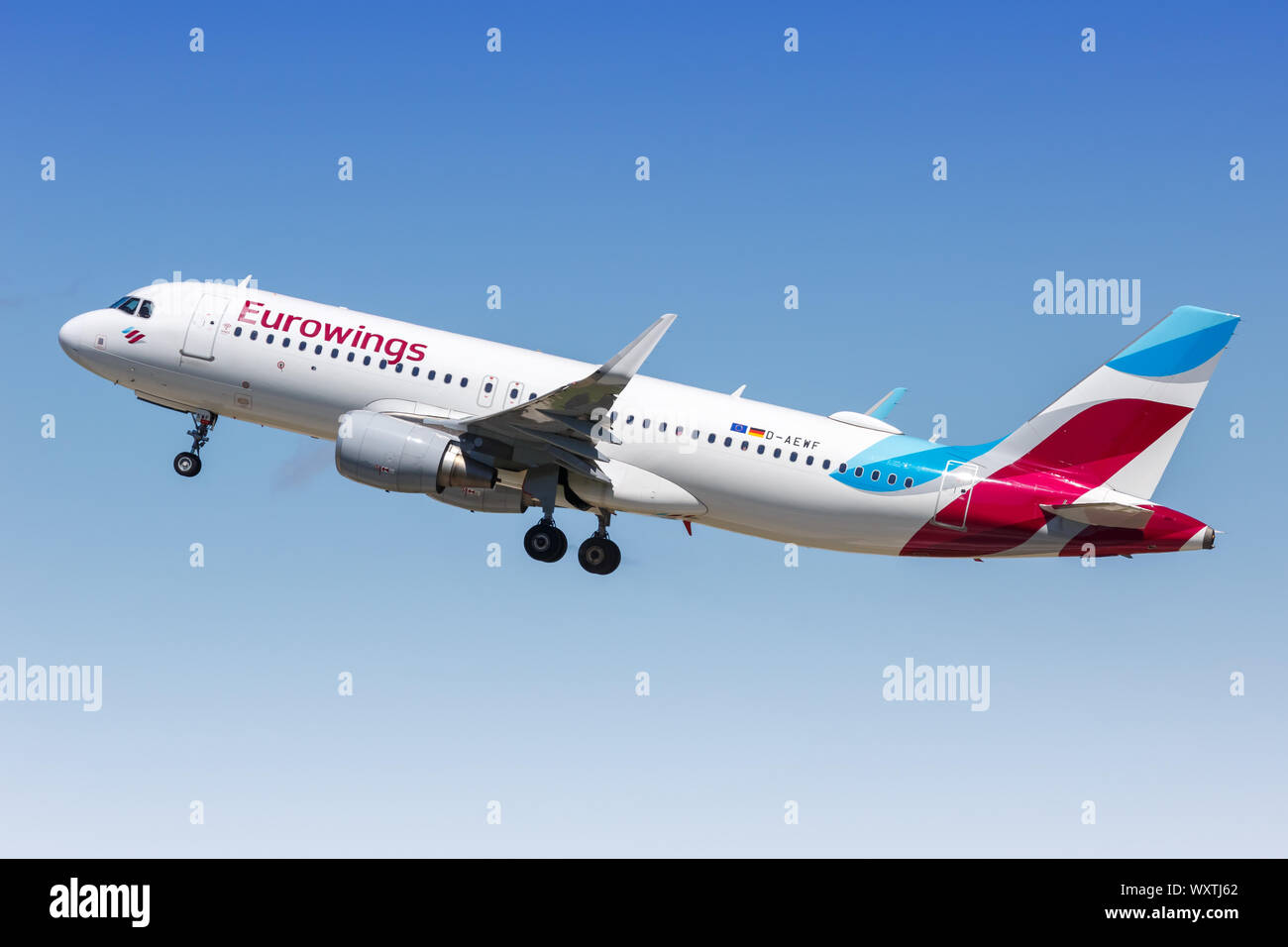 Stuttgart, Allemagne - le 8 juin 2019 : Eurowings Airbus A320 avion à l'aéroport de Stuttgart (STR) en Allemagne. Banque D'Images