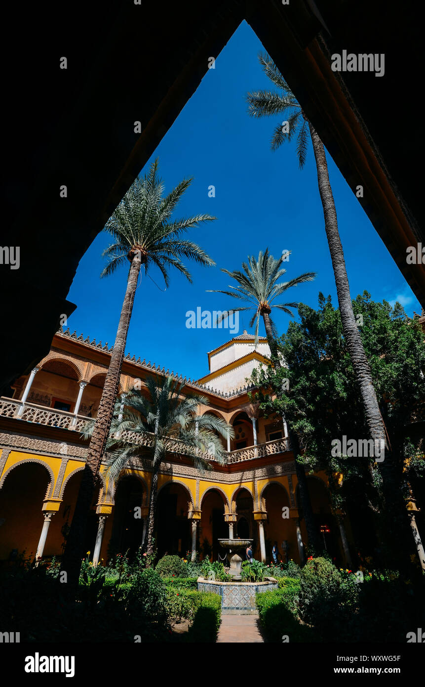 Séville, Espagne - Sept 10, 2019 : Palace de Las Dueñas à Séville, Espagne une villa du 15ème siècle construit dans le style Renaissance Banque D'Images