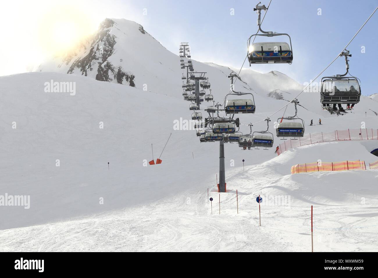 Tux, Autriche - 10 mars 2019 - Station de ski du glacier Hintertux, dans le Tyrol, région de l'Autriche. Le complexe est situé dans la vallée de Zillertal Easte centrale Banque D'Images