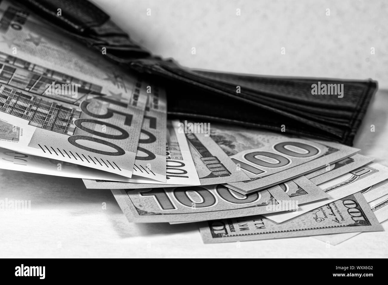 Bouchent les billets de banque Banque d'images noir et blanc - Alamy