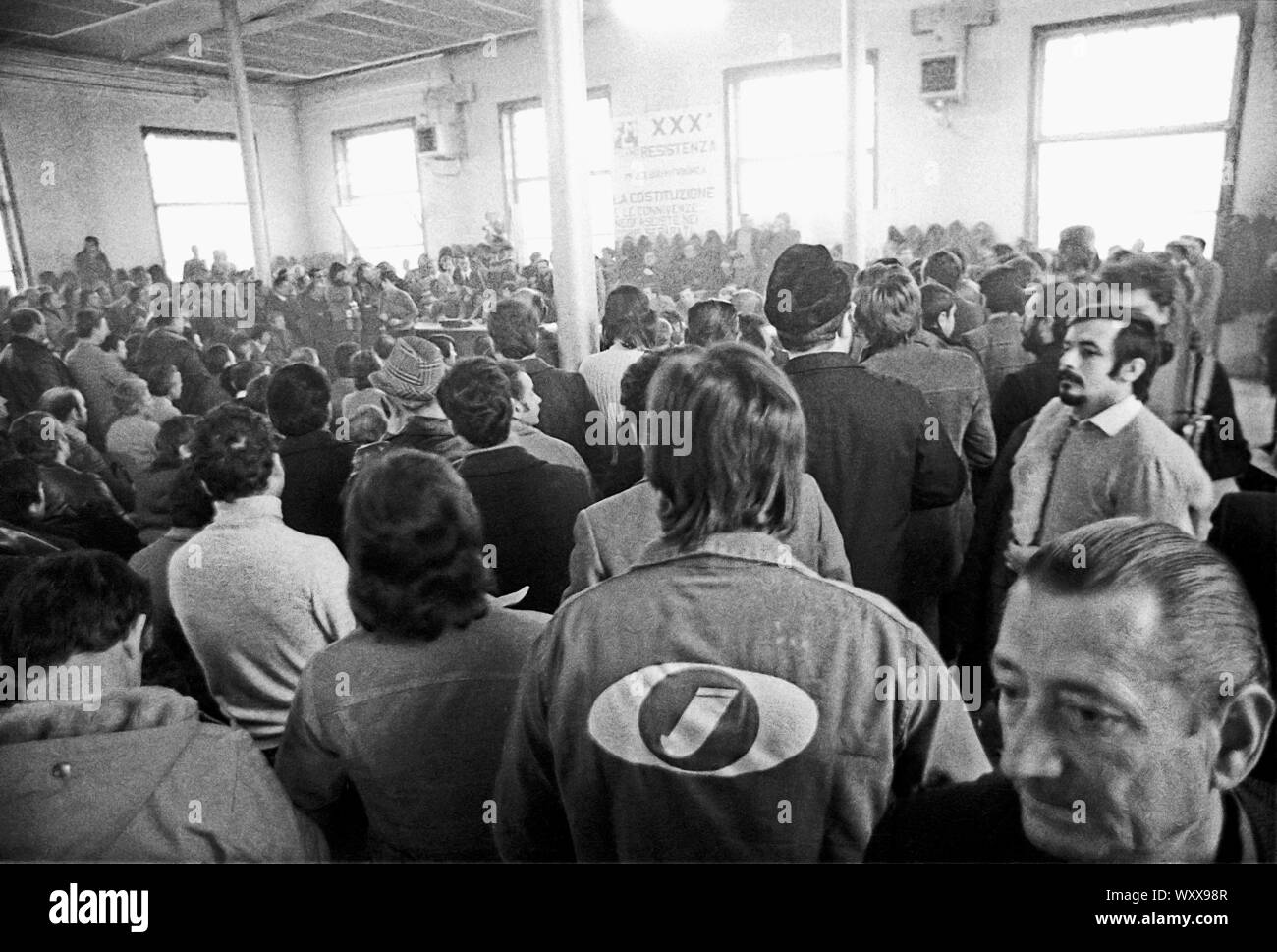 Milan (Italie), 1975, l'usine automobile à Leyland Innocenti Lambrate occupés par des travailleurs pour protester contre les licenciements Banque D'Images