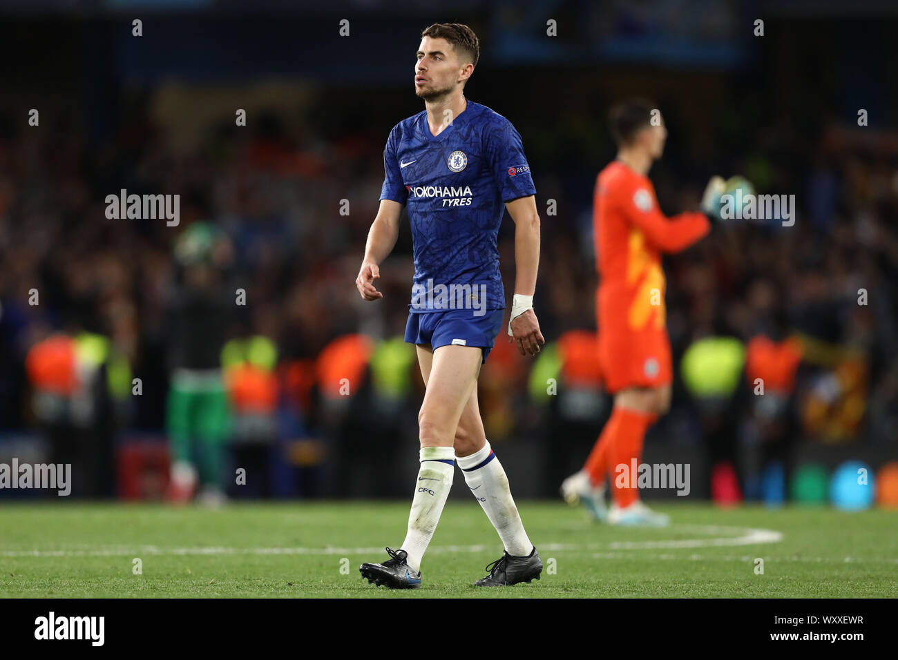 Londres, Royaume-Uni. Sep 17, 2019. Jorginho de Chelsea quitte le terrain à plein temps - Chelsea v Valence, Ligue des Champions - Groupe H, Stamford Bridge, Londres, ROYAUME UNI - 17 septembre 2019 Editorial N'utilisez que des images de la journée : Crédit Limited/Alamy Live News Banque D'Images