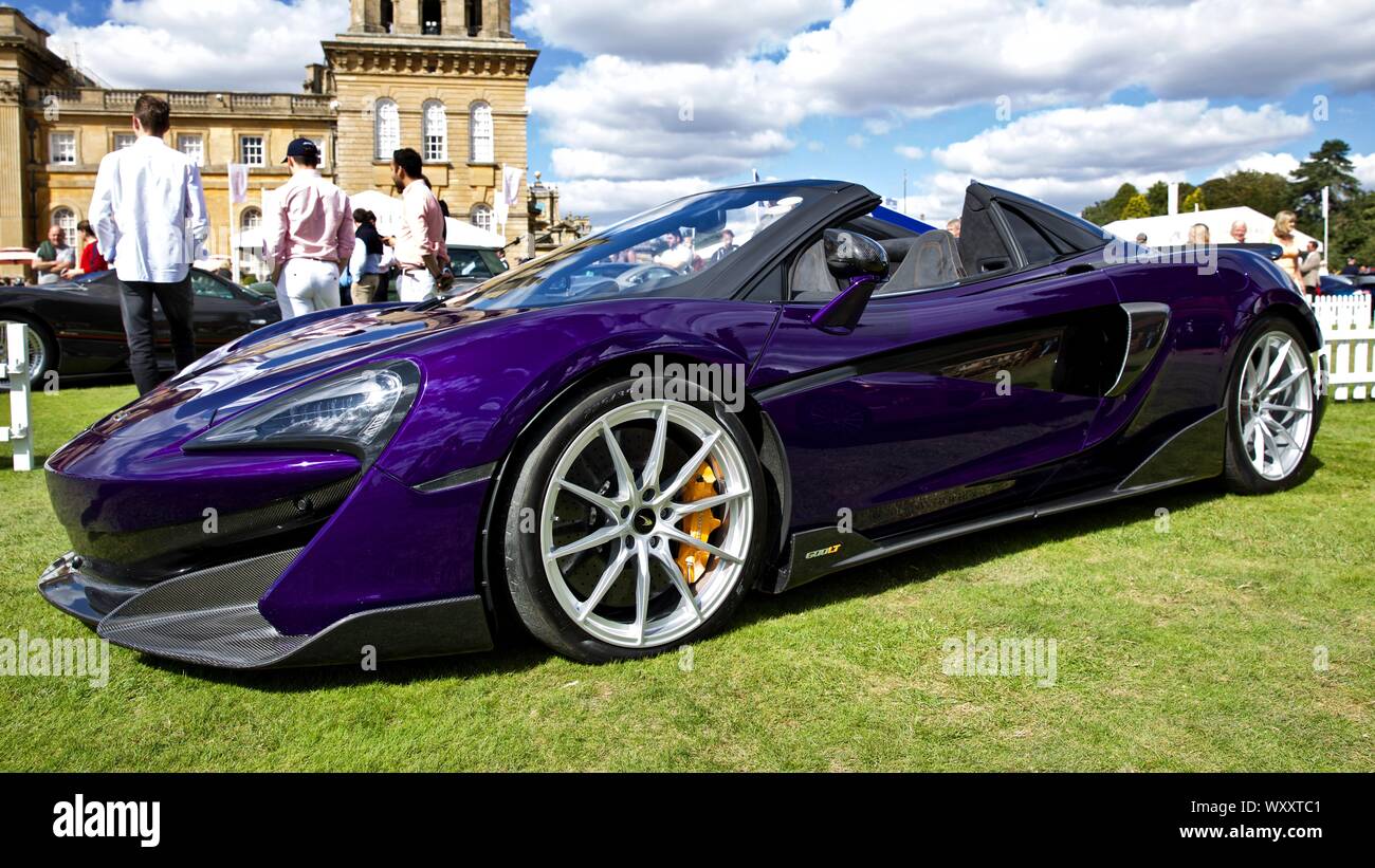 Supercar McLaren 600LT 2019 au salon privé à Blenheim Palace, Oxfordshire Banque D'Images