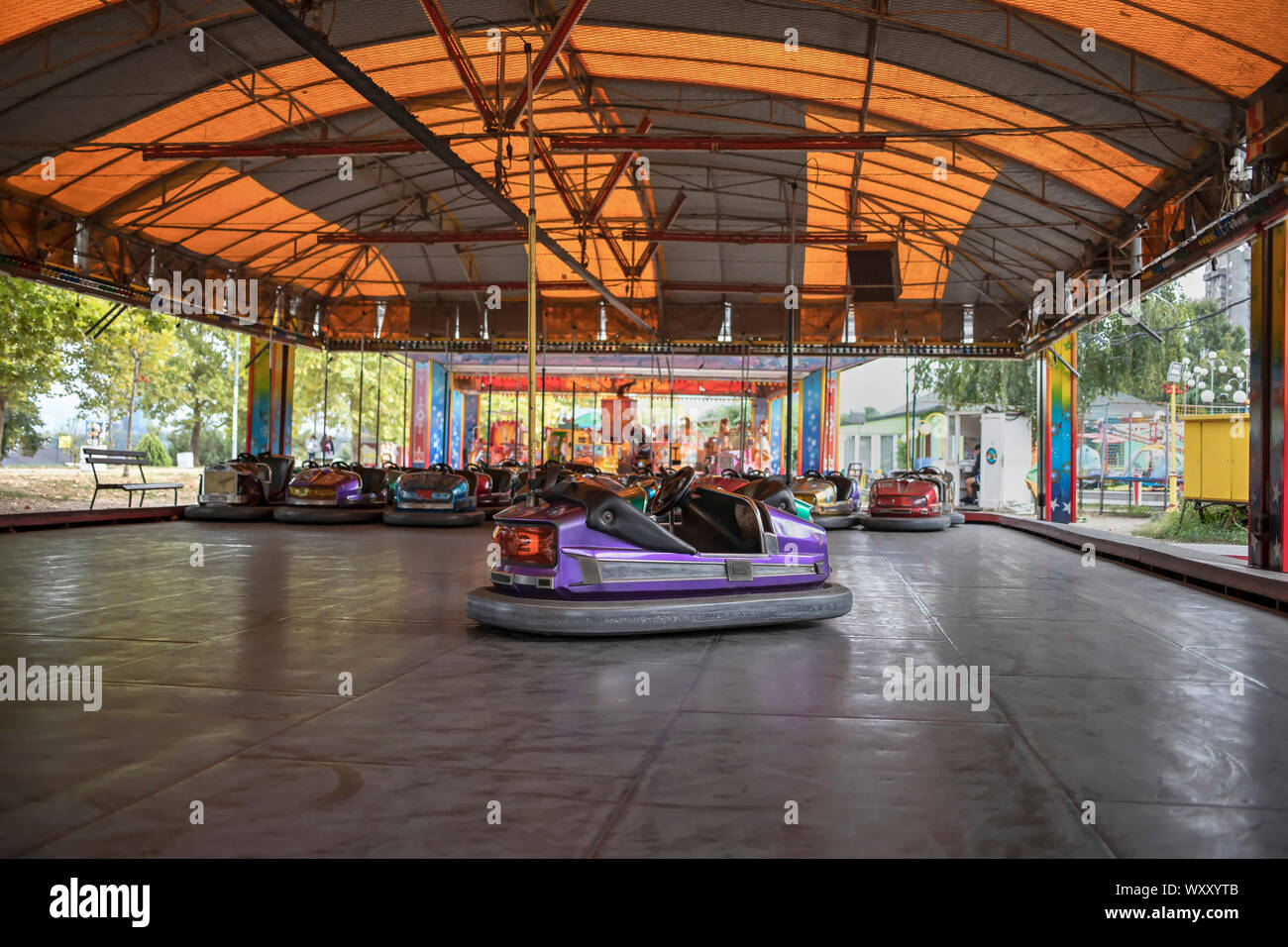 Dodgem voitures dans une fête foraine Banque D'Images