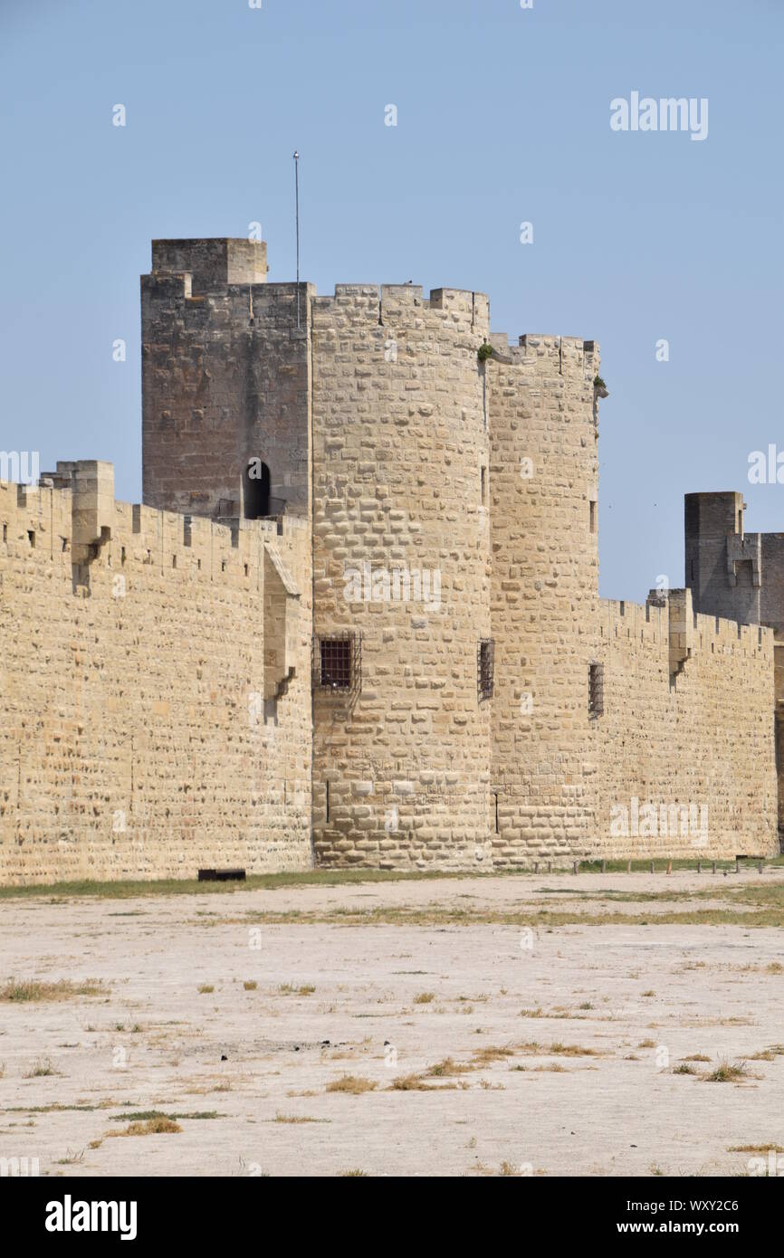 Cité médiévale d'Aigues Mortes, Port Camargue, dans le sud de la France Banque D'Images