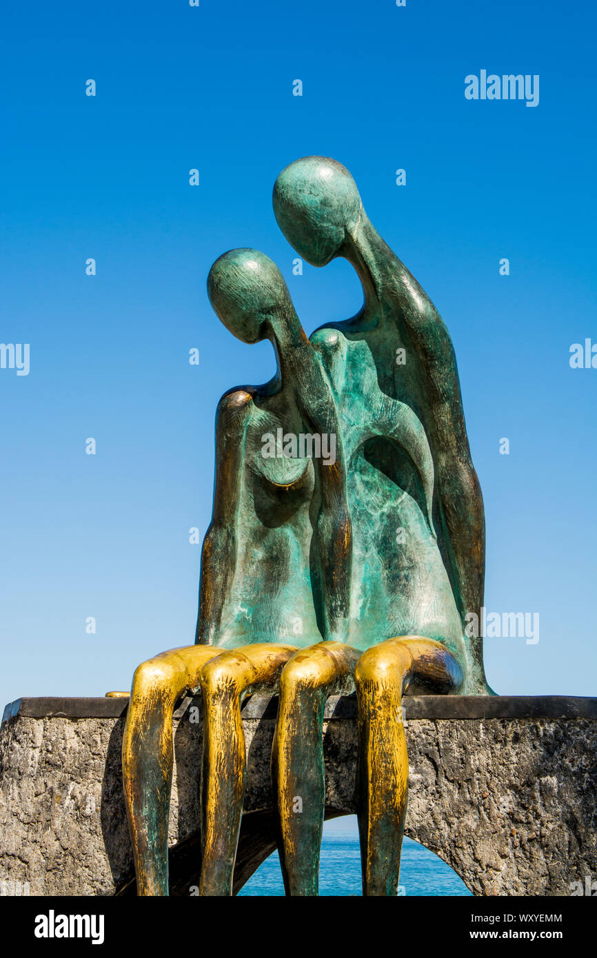 Sculpture nostalgie sur le Malecon boardwalk, Puerto Vallarta, Jalisco, Mexique. Banque D'Images