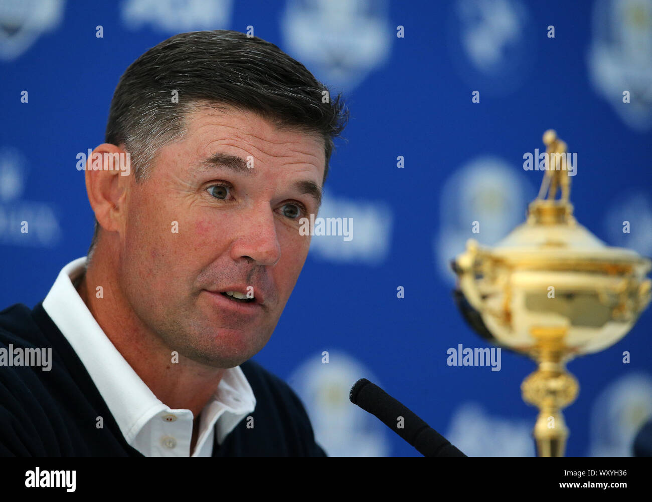 Wentworth Golf Club, Virginia Water, UK. 18 Sep, 2019. Padraig Harrington parle aux médias dans une conférence de presse au cours de la Ryder Cup le Pro am au BMW PGA Championship. Usage éditorial uniquement. Crédit : Paul Terry/Alamy. Crédit : Paul Terry Photo/Alamy Live News Banque D'Images