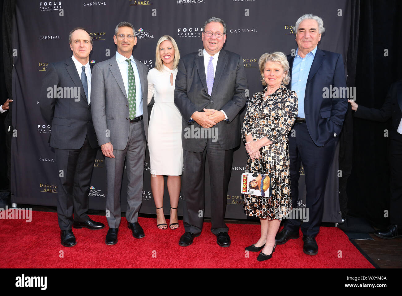 PHILADELPHIA, PA - 17 SEPTEMBRE : Kevin Doyle, Michael Engler, Rosemary Connors, David L. Cohen, Imelda Staunton et Jim Carter à la Stratus Bar à l'Hôtel Monaco le 17 septembre 2019 à Philadelphie, Pa Credit ***COUVERTURE Maison*** Star Shooter/MediaPunch Banque D'Images