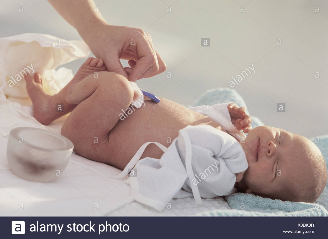 Mere Nourrisson Mensonge Garder Propre Nombril Soins Femme Detail Bebe Nouveau Ne 10 Jours D Age Les Soins Personnels Les Soins L Hygiene Corporelle Nombril Borne De Connexion Nombril Borne De Connexion Les Soins Personnels