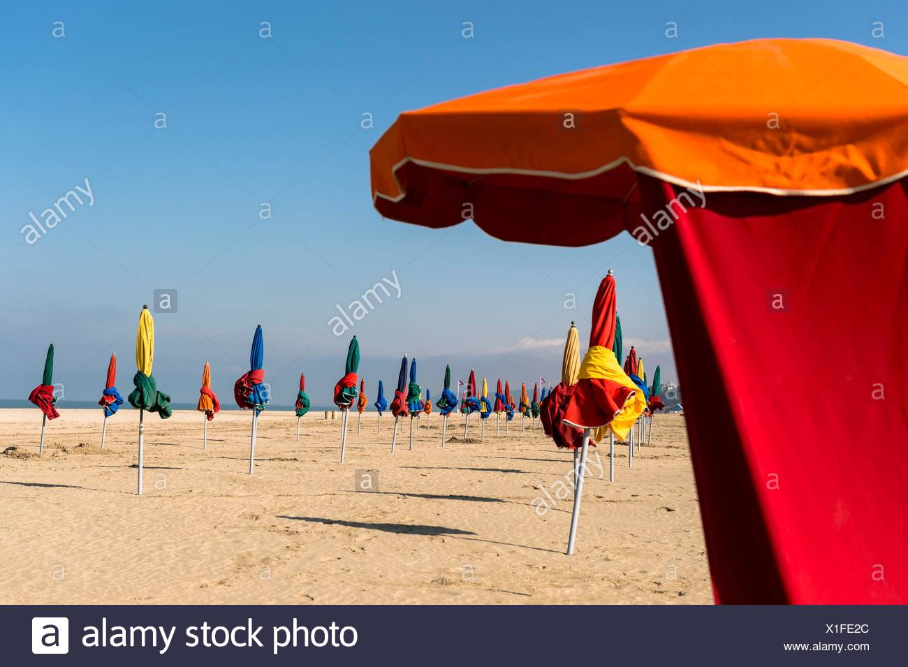 La France La Normandie La Plage De Deauville Avec Des