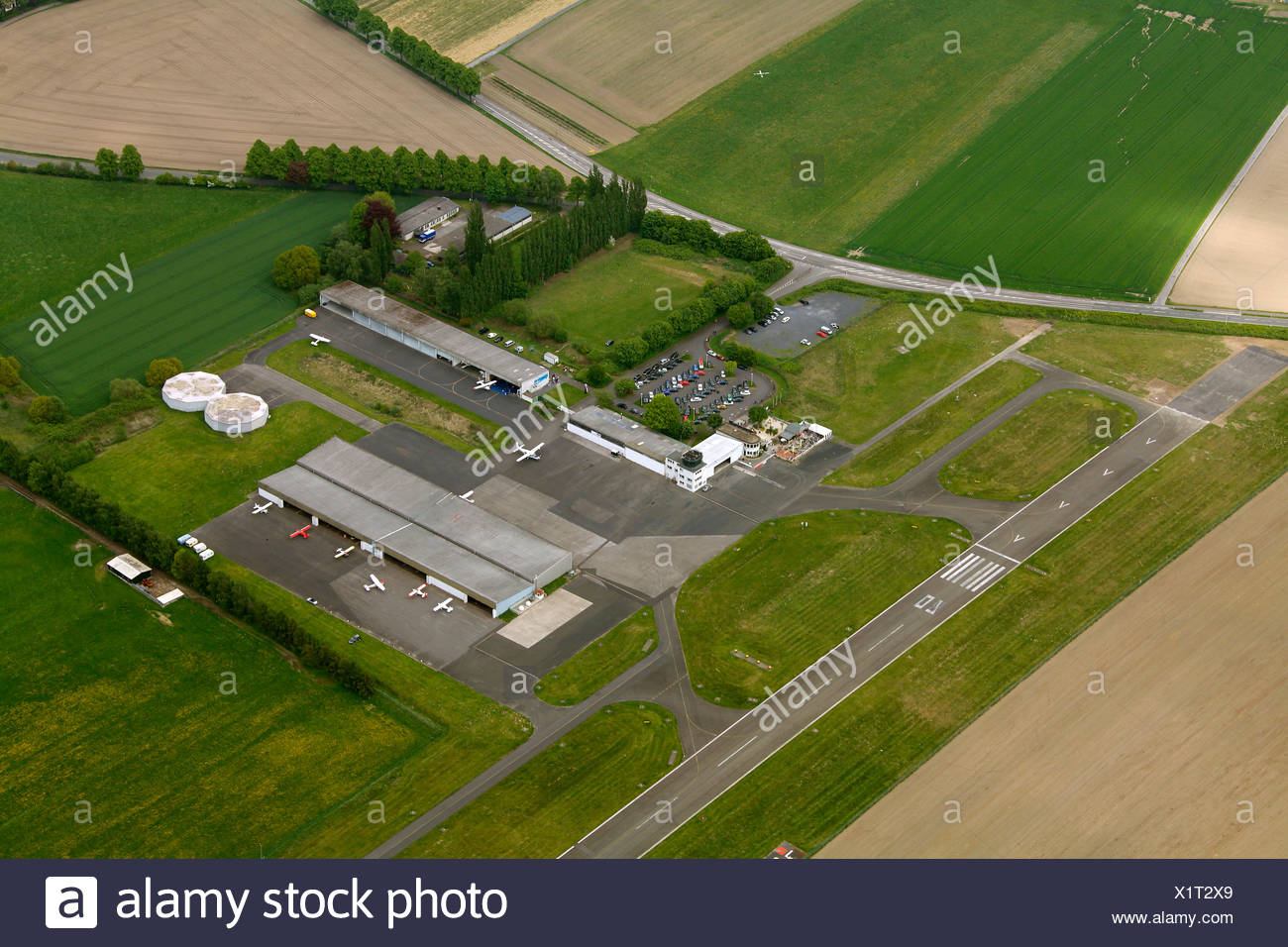 Vue aérienne de l'avion, l'aérodrome d'aviation générale, hangar, piste de l'aérodrome EDLM marnes, marnes, région de la Ruhr Banque D'Images