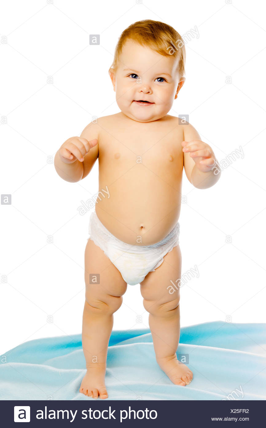 Bebe En Couche Debout Sur Une Couverture Bleue Studio Isole Photo Stock Alamy