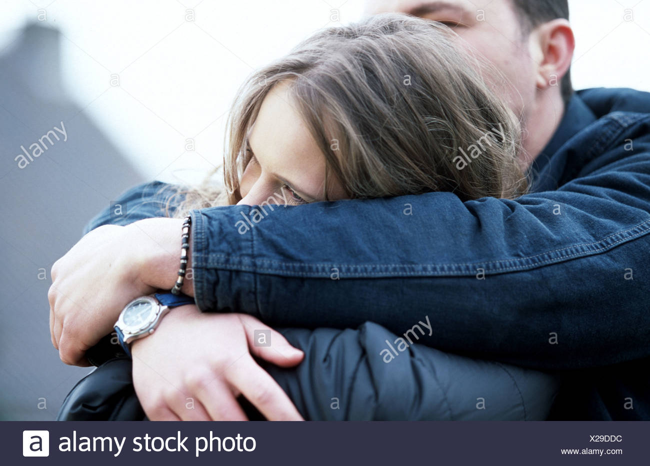 Couple Triste Deuil Apres Funeral Aider Triste Ami Photo Stock Alamy
