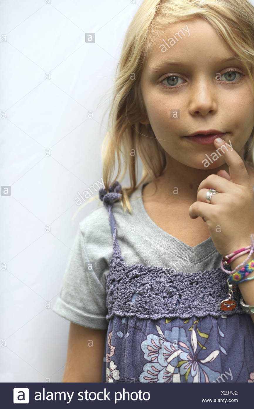 Je Voulais Une Petite Fille Aux Cheveux Blonds Aux Yeux Bleus Et A La Je Voulais Une Petite Fille Aux Cheveux Blonds Aux Yeux Bleus Et A La