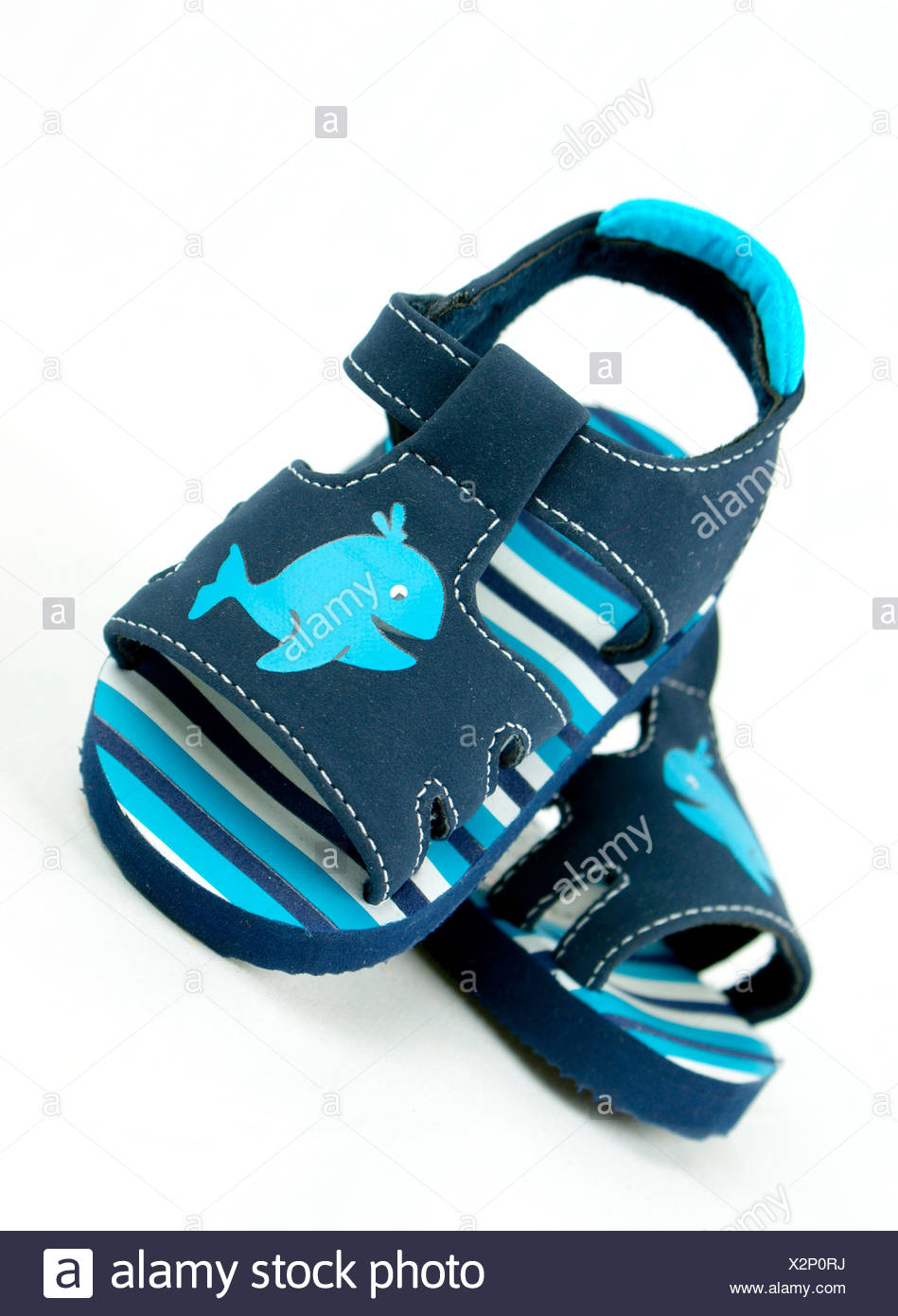 Sandales Bebe Garcon Sur Fond Blanc Photo Stock Alamy