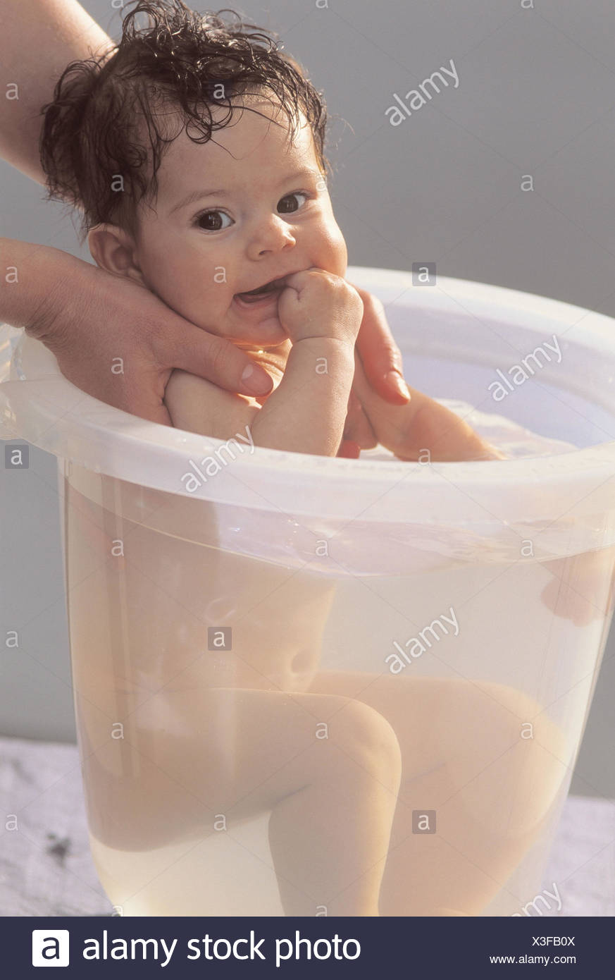 Mere Detail Godet Baignoire Bebe Laver Bebe Femme Enfant Baignoire A Remous Ventre Godet Baignoire Bebe Les Soins Personnels Les Soins L Hygiene Corporelle L Hygiene De Soins De L Amour De Tendresse Avec Soin