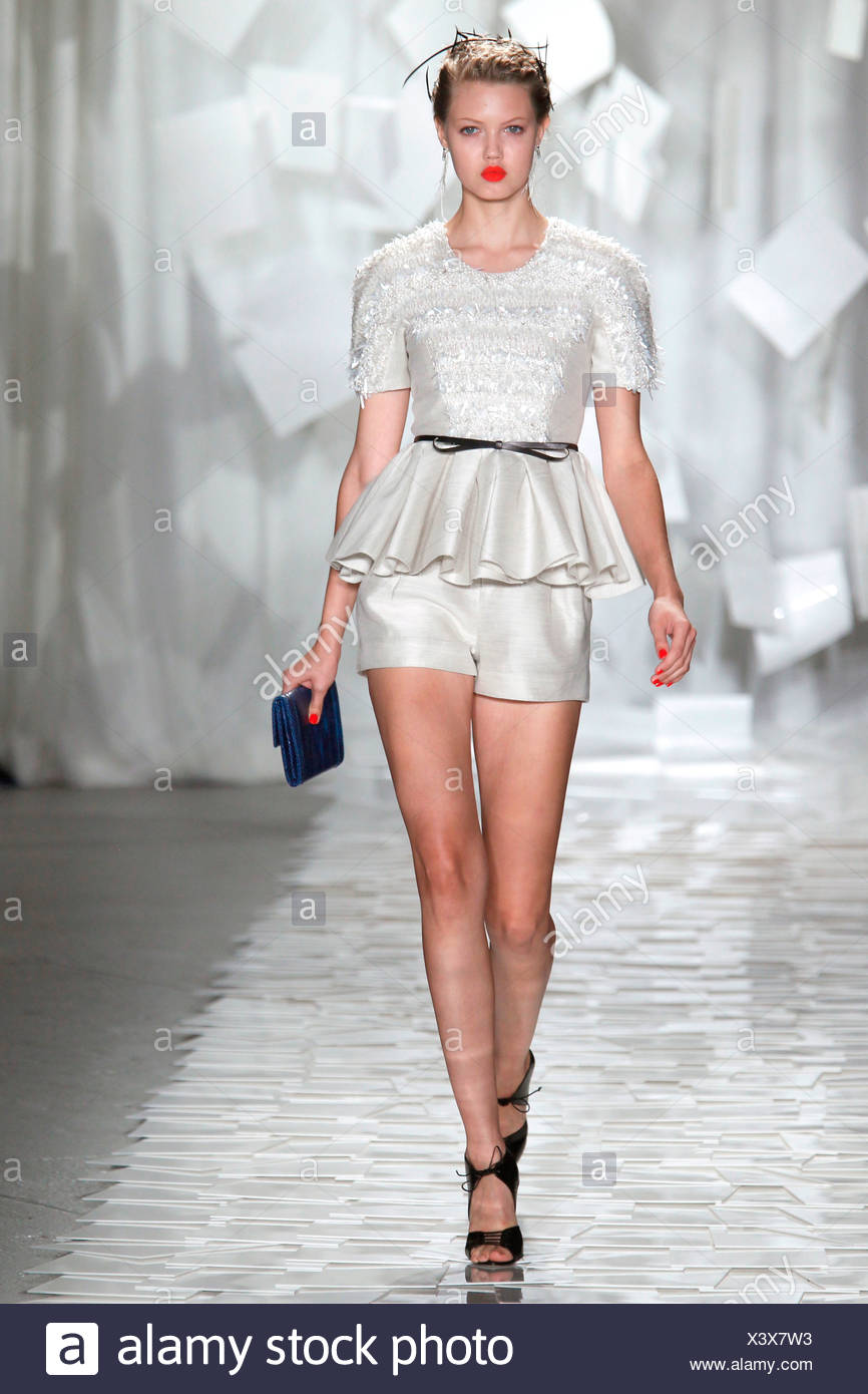 Jason Wu New York Pret A Porter Printemps Ete 12 Model Lindsey Wixson Photo Stock Alamy