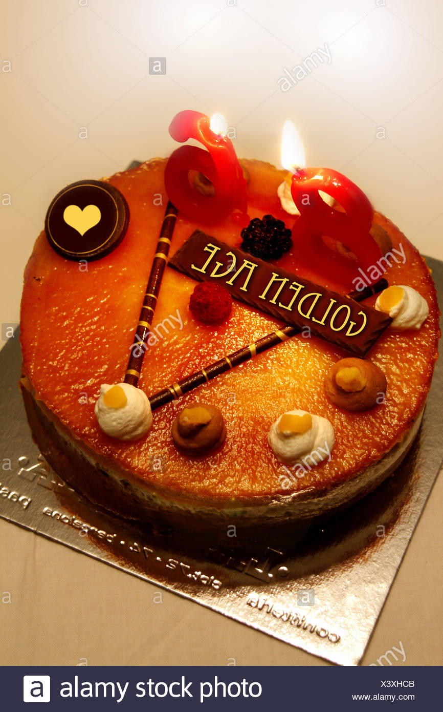 Le Gateau D Anniversaire De Ton Grand Pere Photo Stock Alamy Le Gateau D Anniversaire De Ton Grand Pere Photo Stock Alamy
