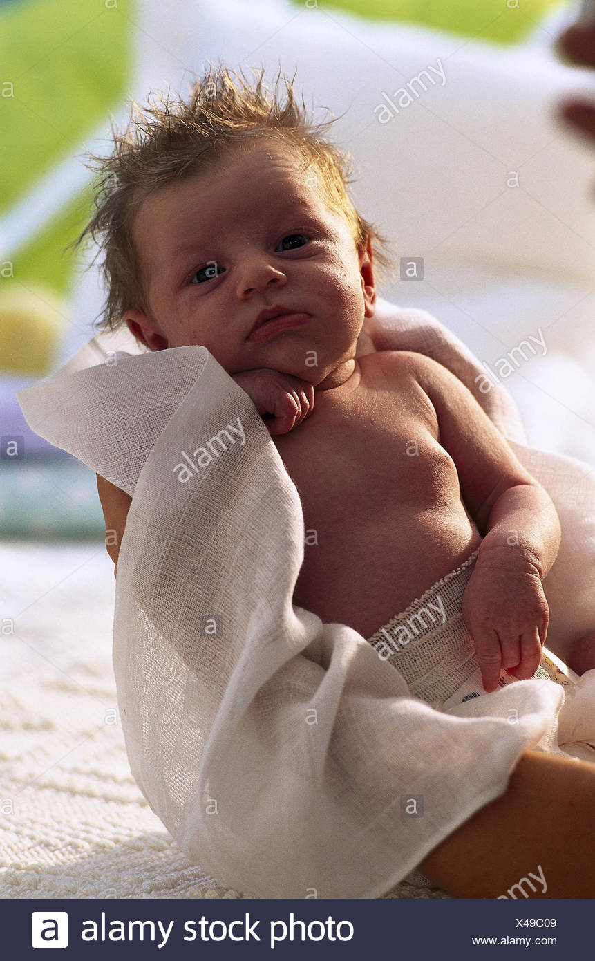 Mere Detail Mains Bebe Secher A L Interieur A La Maison Enfant Nourrisson Nouveau Ne Attente Petit Doucement A La Delicatesse Nombril Bandage Bandage Nombrils Serviette Soins De Bebe Avec Mefiance Prudence Soins Soins Mere Detail Mains Bebe Secher A L Interieur A La Maison Enfant Nourrisson Nouveau Ne Attente Petit Doucement A La Delicatesse Nombril Bandage Bandage Nombrils Serviette Soins De Bebe Avec Mefiance Prudence Soins Soins