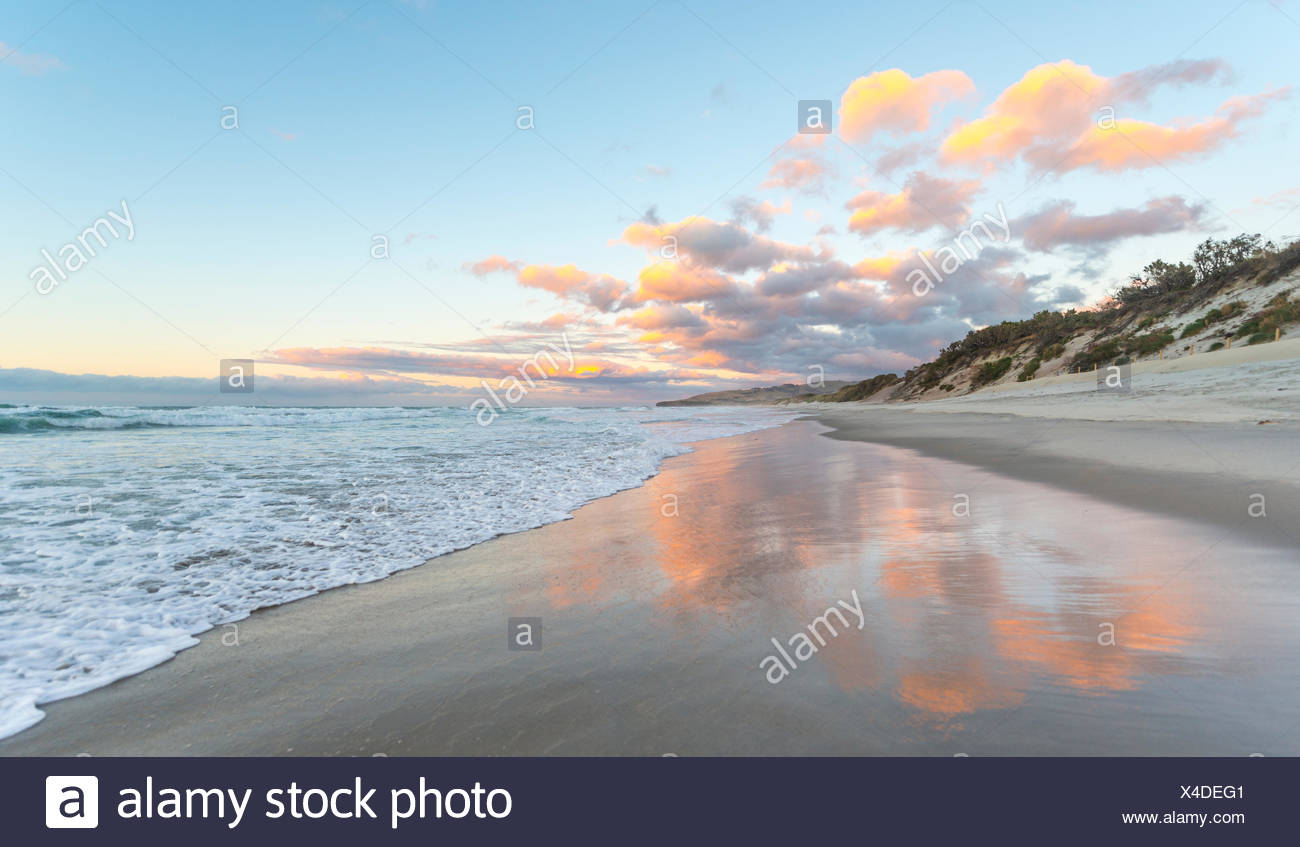 Plage de St clairs, coucher de soleil sur la plage, Otago, île du Sud, Nouvelle-Zélande Banque D'Images
