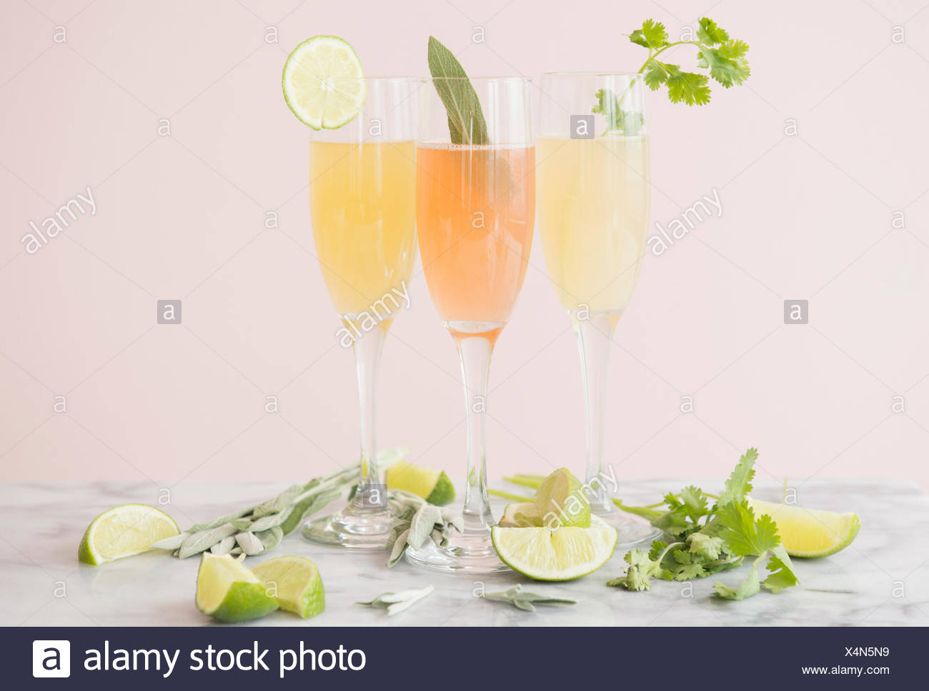 Studio shot de rafraîchissants cocktails Banque D'Images