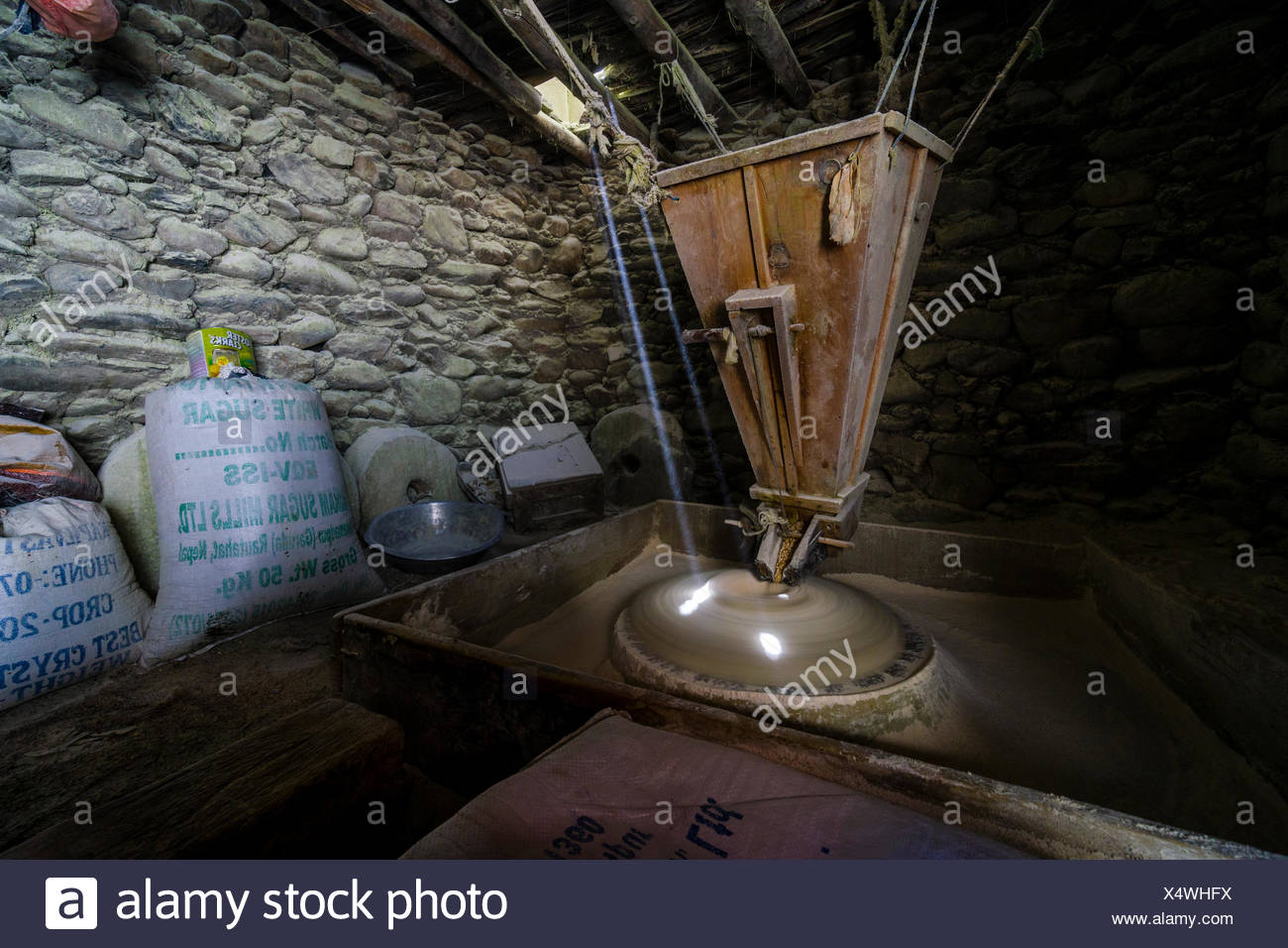 Un Moulin Traditionnel Alimenté Par La Puissance De Leau