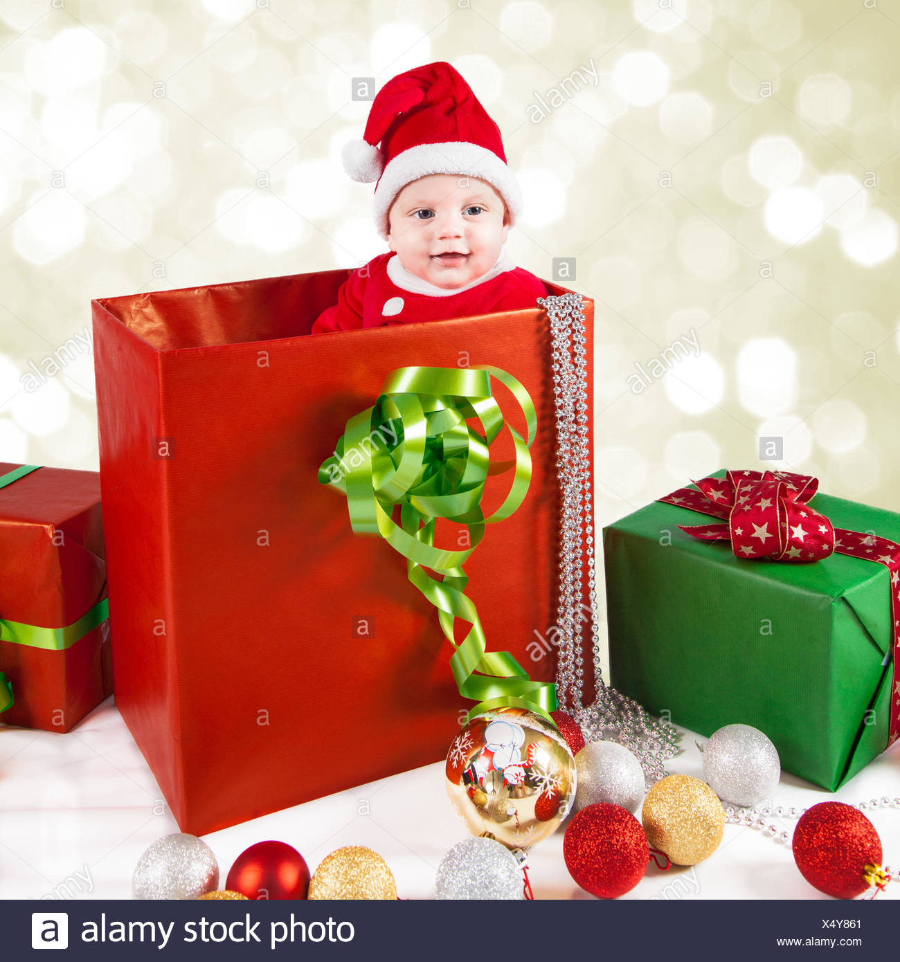 Portrait De Noel Bebe Garcon Photo Stock Alamy Portrait De Noel Bebe Garcon Photo Stock Alamy