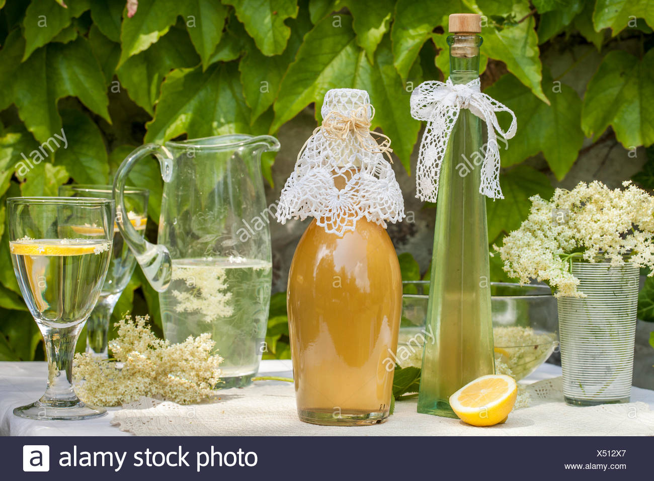 Matériau Fleur Dun Aîné Dun Aîné Bouteille De Jus De