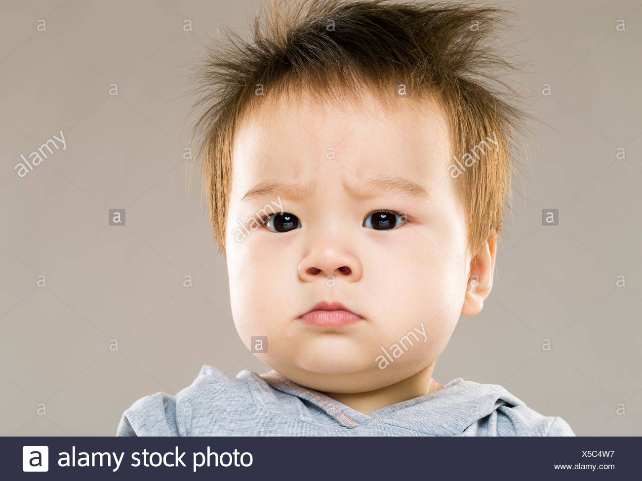 Bebe En Colere Photo Stock Alamy Bebe En Colere Photo Stock Alamy
