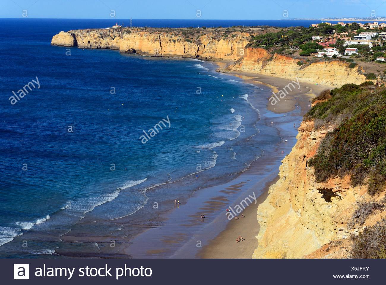 Sur Une Mer Calme Et De Loisirs Belle Plage De Porto De Mos