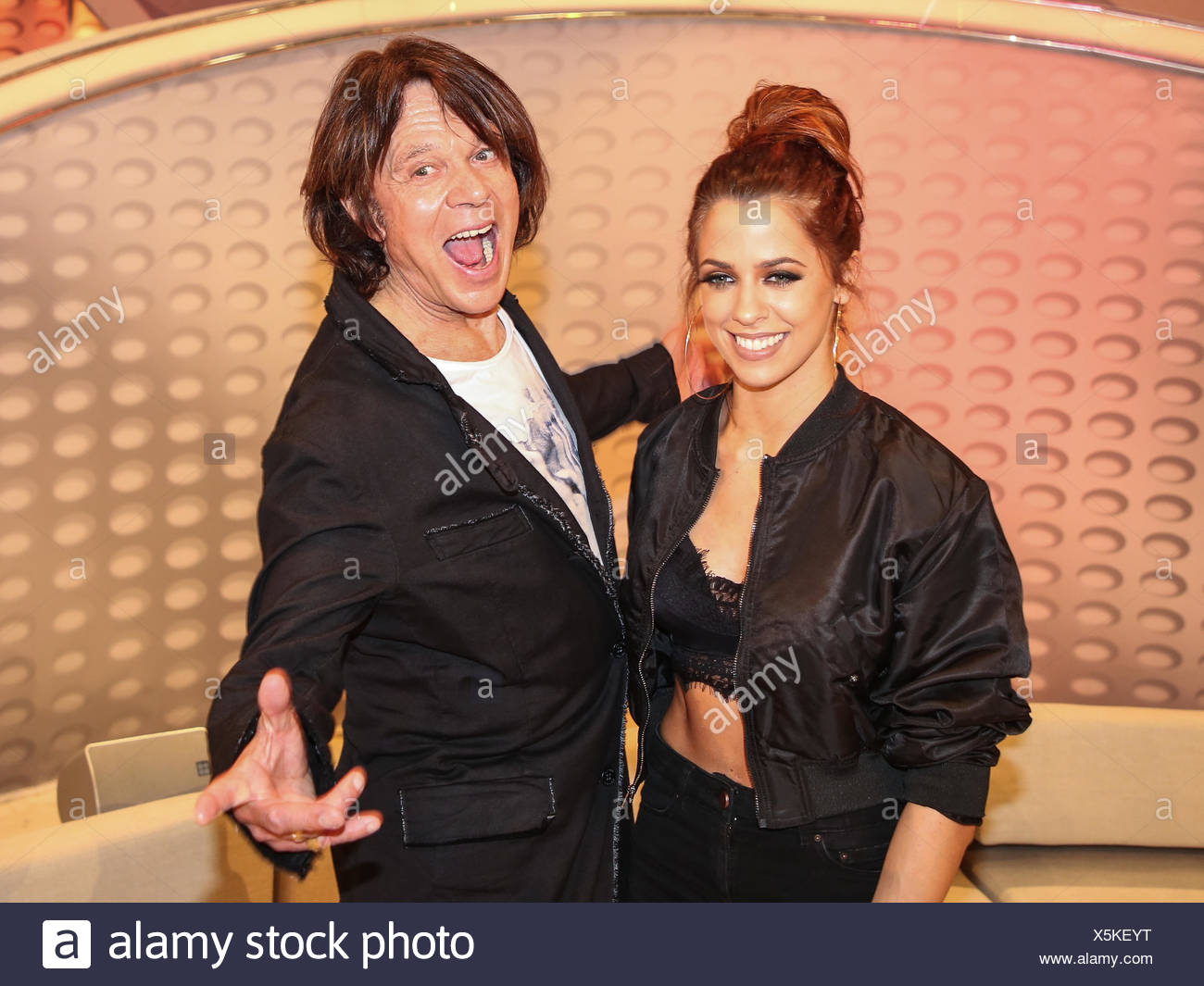 Chanteur Et Chanteuse Vanessa Mai Jurgen Drews Photo Stock Alamy