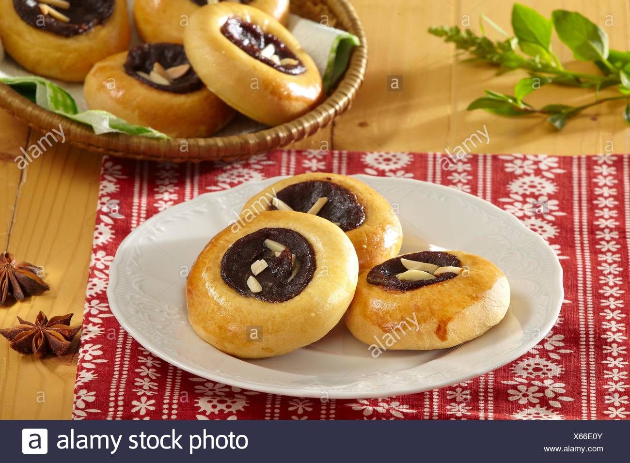 Damsoncheese Les Gateaux Avec L Anis Etoile Photo Stock Alamy