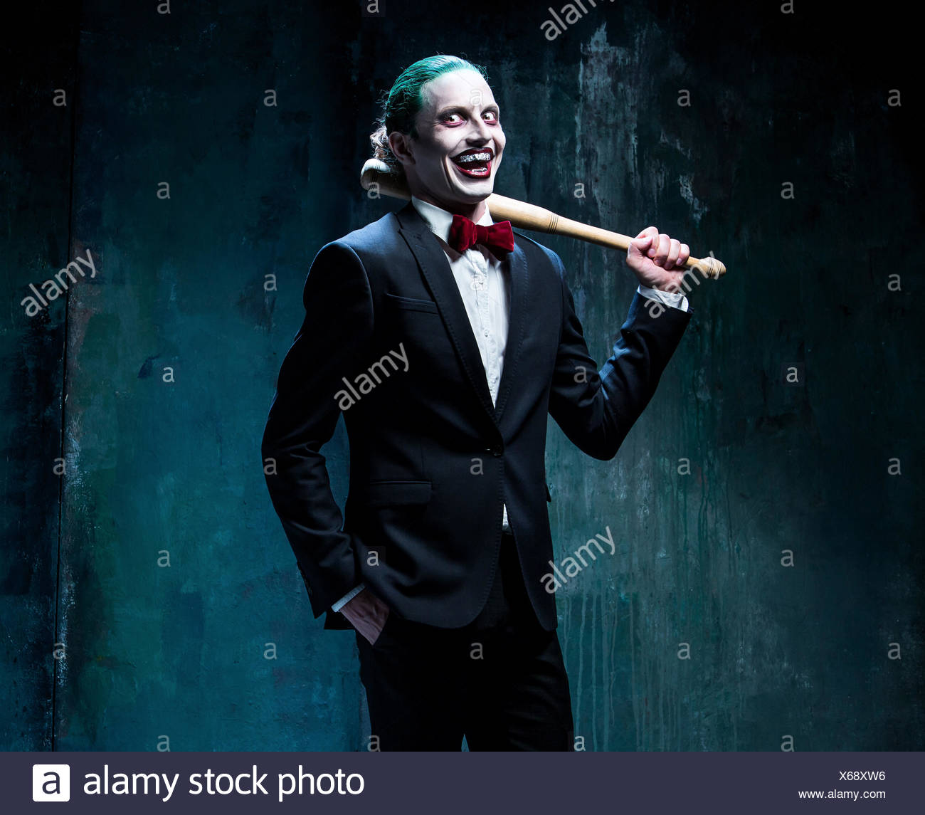 Scary Smiling Joker Face Banque D Image Et Photos Alamy