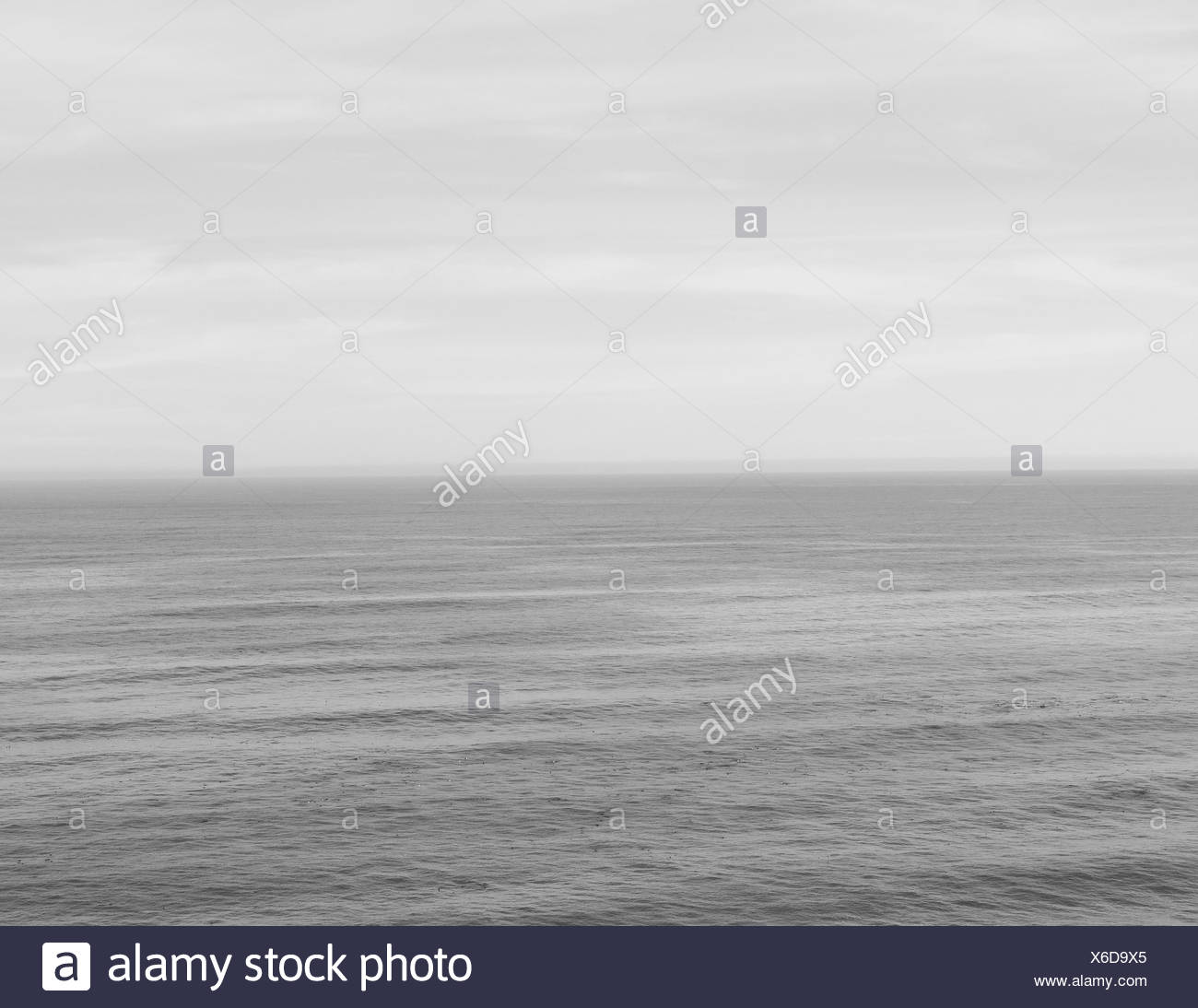 L'océan rencontre le ciel au large de la côte de Californie à Big Sur. Banque D'Images