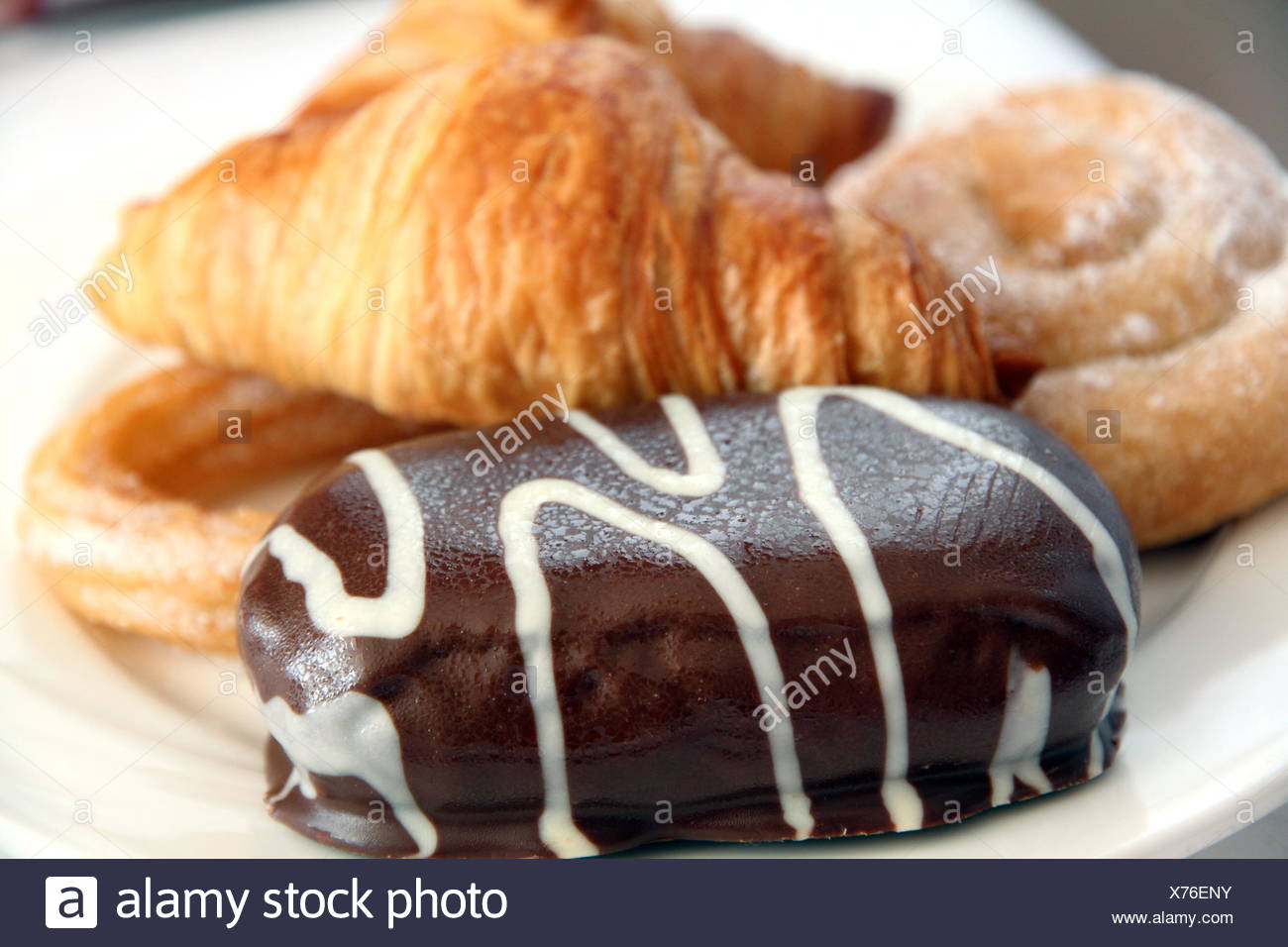 Assiette Petit Dejeuner Espagnol De Petits Pains Photo Stock Alamy Assiette Petit Dejeuner Espagnol De Petits Pains Photo Stock Alamy
