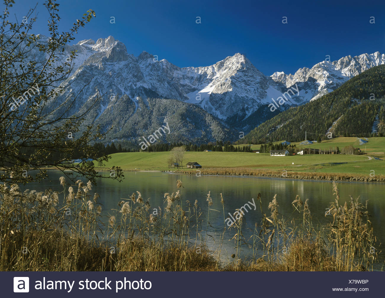 Lallemagne La Haute Bavière Mittenwald étroite Le Lac