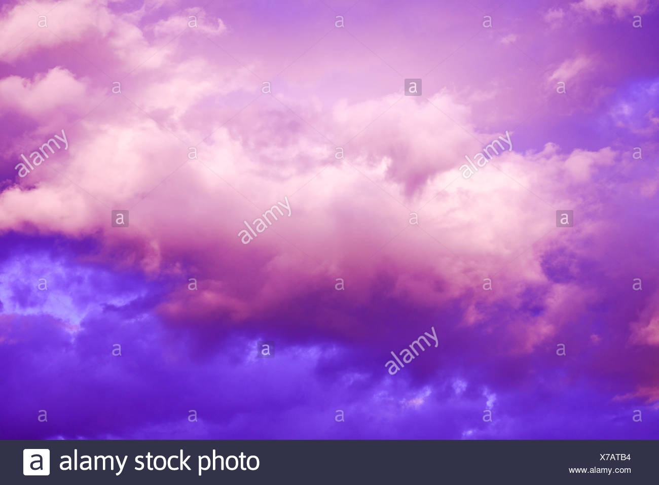 Ciel Bleu Nuage Paradis Pourpre Violet Nuages Surrealiste Couleur Colore Photo Stock Alamy Ciel Bleu Nuage Paradis Pourpre Violet Nuages Surrealiste Couleur Colore Photo Stock Alamy