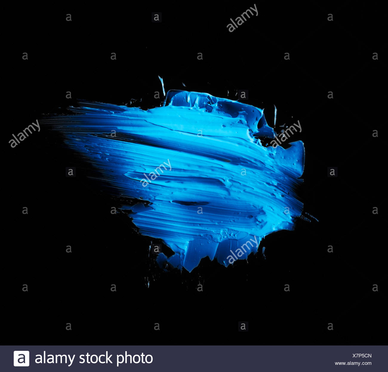 Peinture Abstraite Bleu Sur Fond Noir Photo Stock Alamy