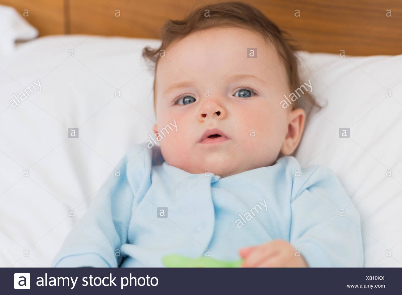 Portrait De Joli Bebe Garcon Photo Stock Alamy Portrait De Joli Bebe Garcon Photo Stock Alamy