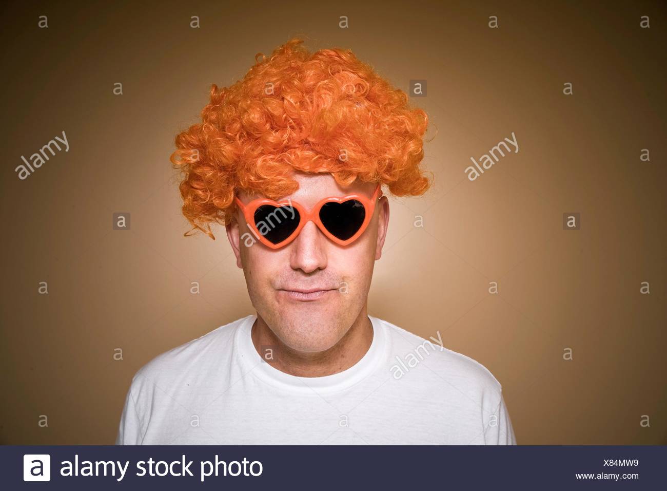 perruque orange homme